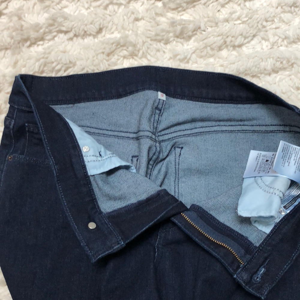 Jeans - Picture 3 of 4